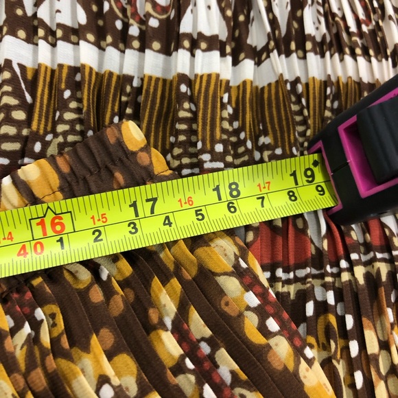 NWOT Alfred Dunner pleated Skirt - Picture 4 of 5